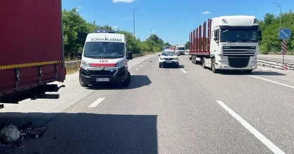 На Рівненщині 70-річний водій Audi на смерть збив 49-річного чоловіка