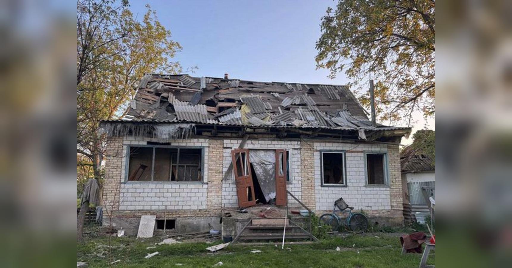 Ворог вночі атакував Київ, Суми та низку інших міст: серед постраждалих є діти