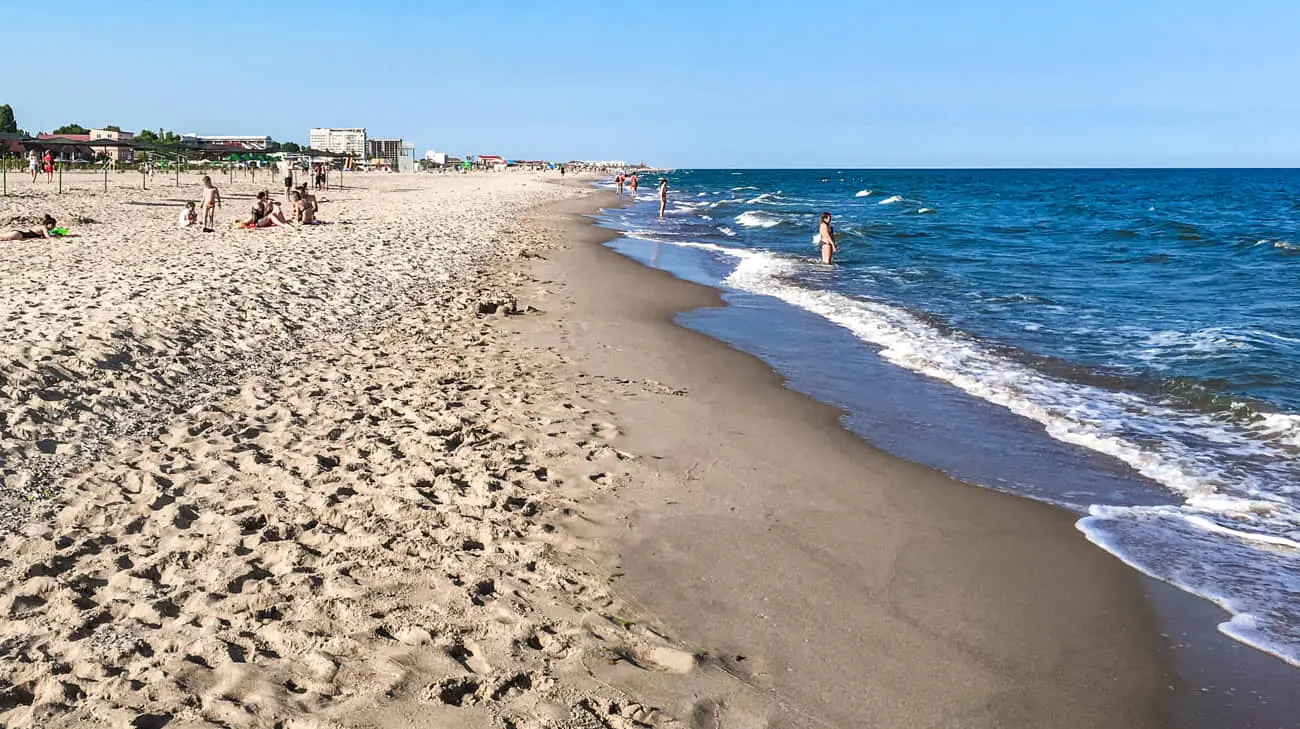 ЗМІ: на пляжі в Затоці двоє людей загинули, підірвавшись на міні