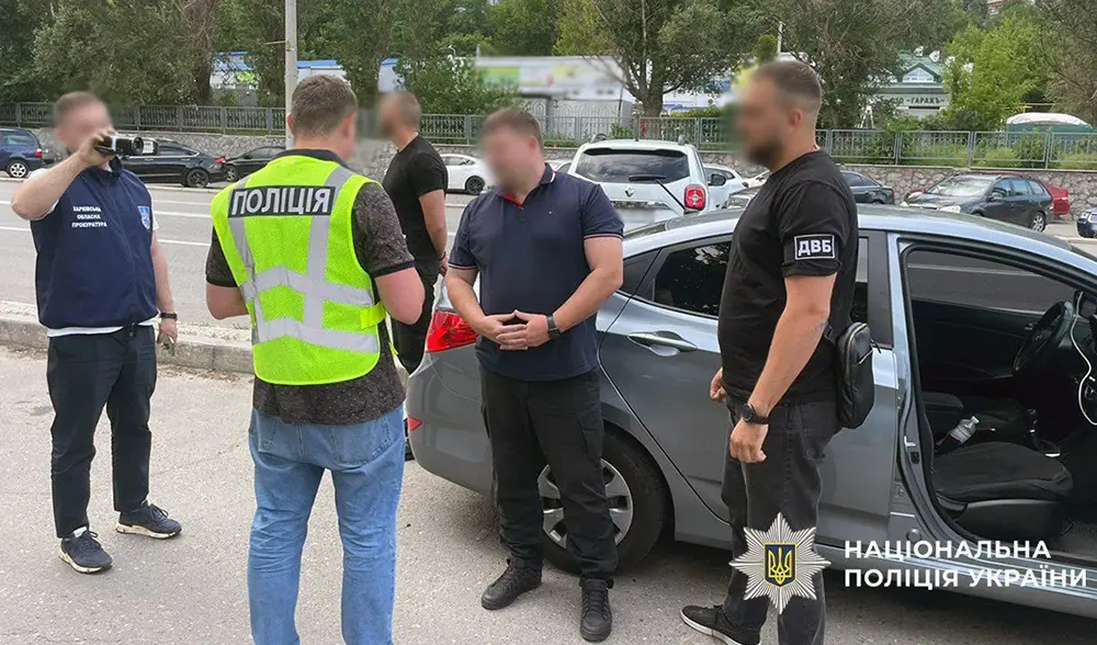 «Права купила, їздити – не купила»