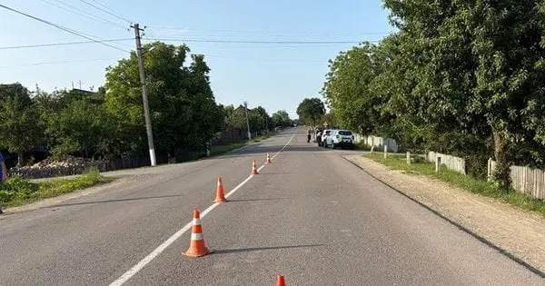 Неподалік з кордоном з Румунією водій авто на смерть збив буковинку