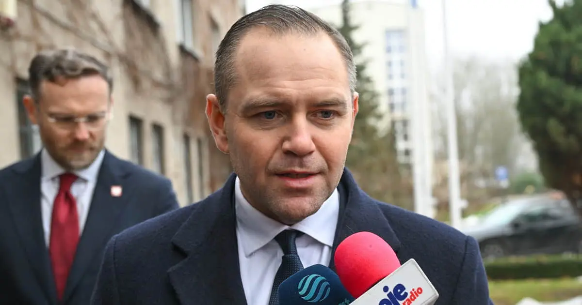Як кримінальна справа щодо квартири може вдарити по наступному президенту Польщі