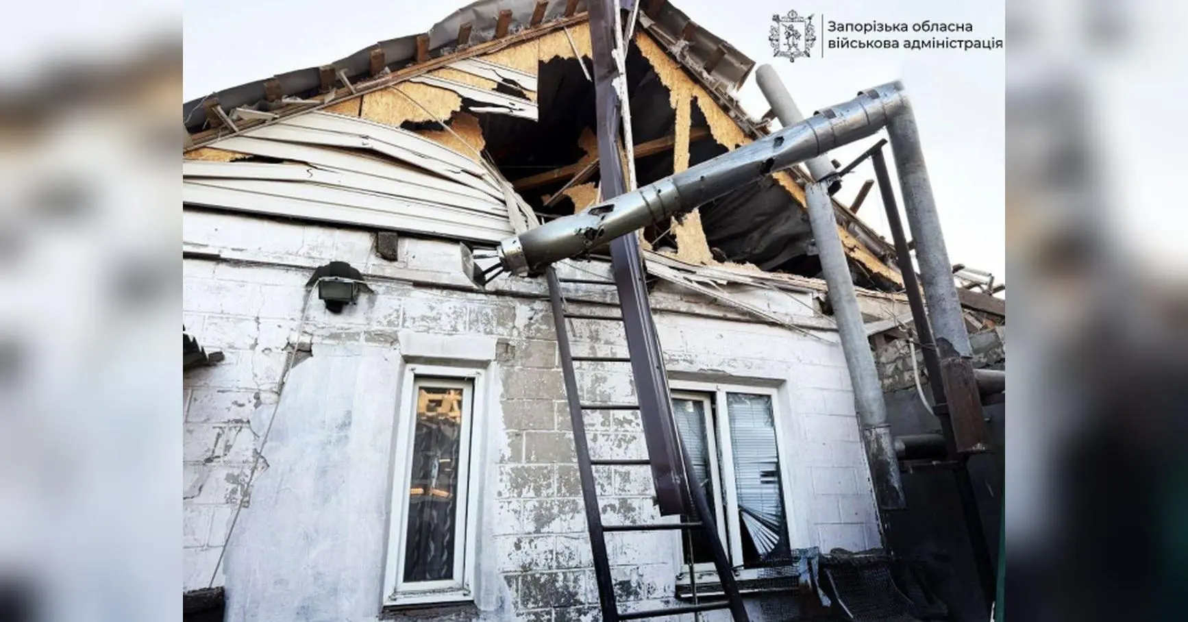 Палаючі домівки, вибиті вікна, загиблі і поранені діти: дрони атакували українські регіони
