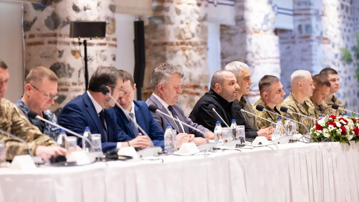 Зеленський визначив, хто представить Україну на переговорах з РФ у Стамбулі