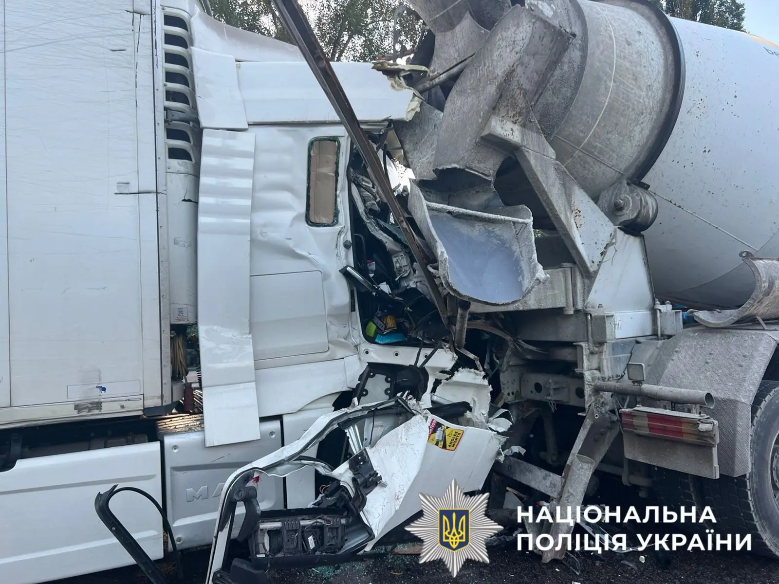 На Київщині водій вантажівки спровокував ДТП з п’ятьма легковиками (фото)