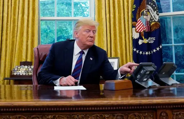 Трамп відреагує на атаку російських дронів на Польщу: говоритиме із Навроцьким