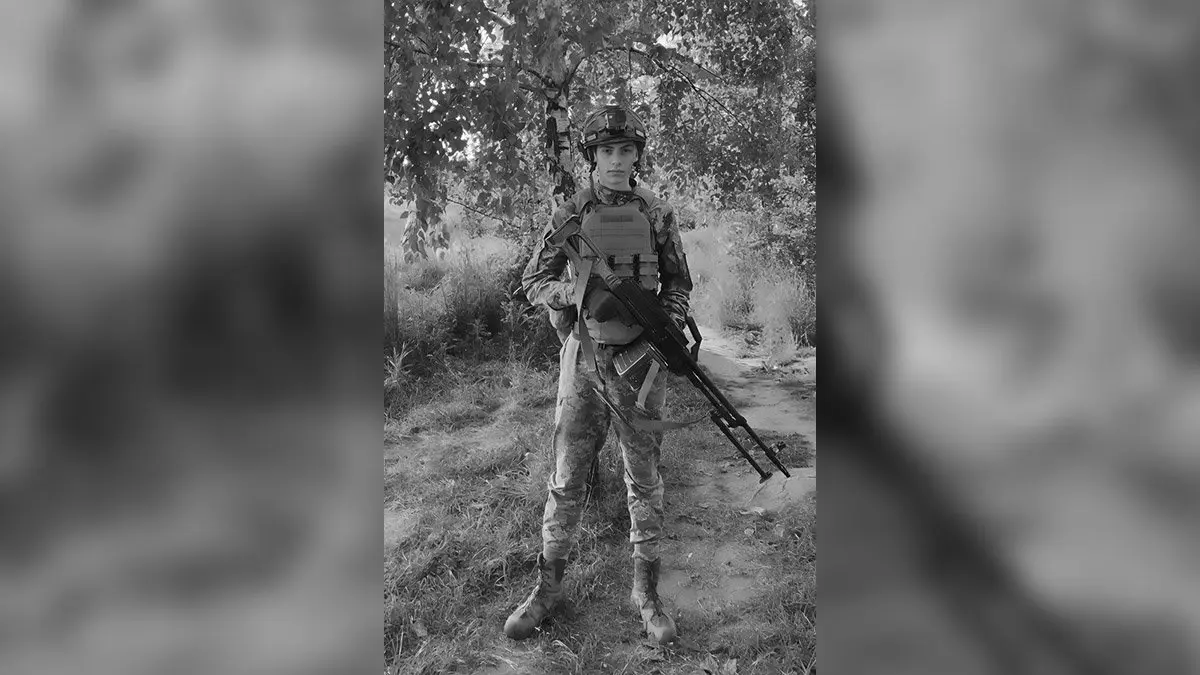 «ДНК співпала. Це ваш син»: у Жовтих Водах простились з 21-річним воїном Євгеном Хайруніним, який зник у січні
