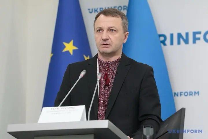 Языковой омбудсмен: Закон о множественном гражданстве защищает украинский в условиях войны