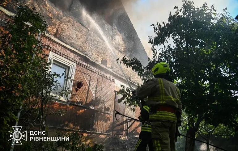 Війська РФ атакували Рівненську область: постраждала жінка