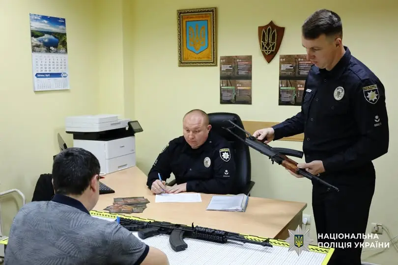 Кияни задекларували більше тисячі одиниць вогнепальної зброї , – поліція