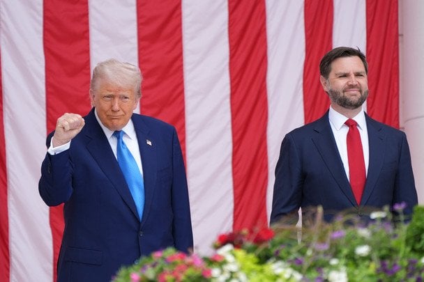 Президента Литви потішила заява Трампа про те, що Путін збожеволів