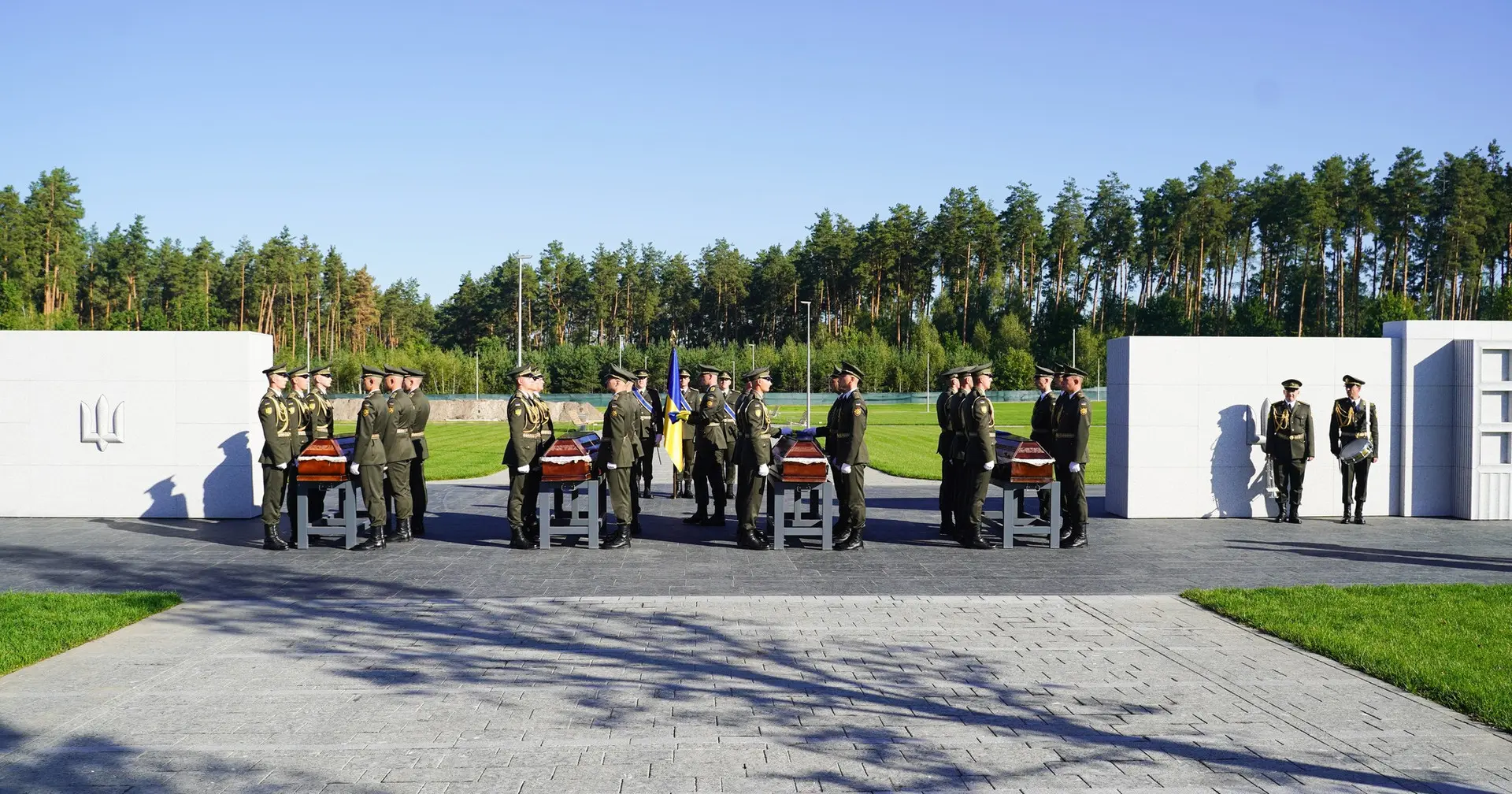 На Національному військовому меморіальному кладовищі вже поховали 17 невідомих військових