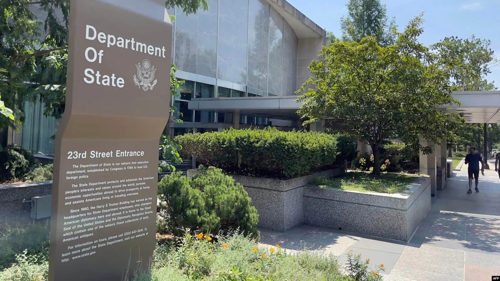 У США підтвердили, що обговорюють з балканськими країнами депортацію мігрантів