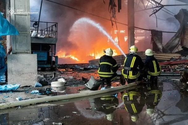 Зеленський відреагував на масовану російську атаку та різко звернувся до світу (фото)
