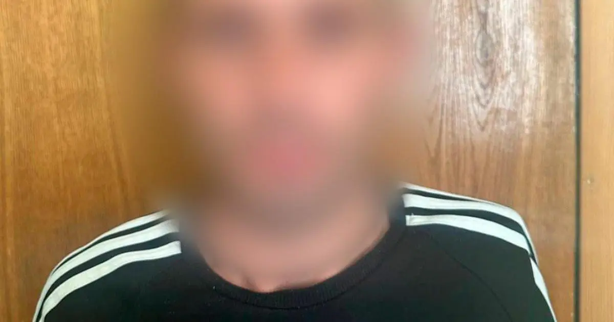 У Харкові чоловік розбив вікно в будинку та вкрав гроші