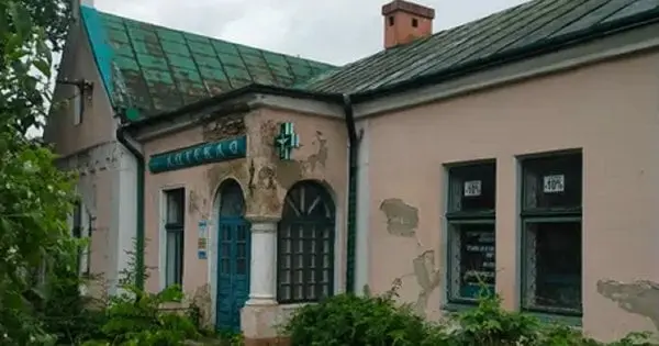 Львівська облрада продала комунальну аптеку в центрі Кам’янки-Бузької за 2,9 млн грн