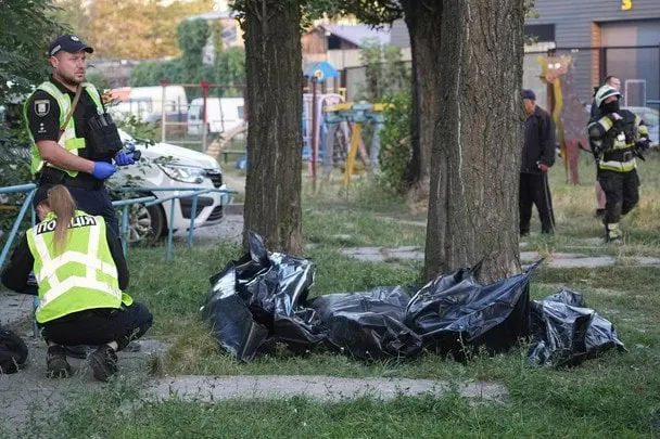 Нічний удар по Києву: кількість загиблих ще більше зросла