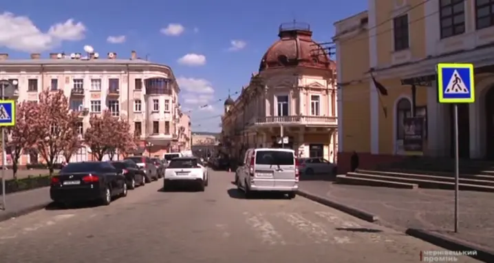 Вулиці без проїзду: депутати вирішують транспортну проблему в центрі Чернівців