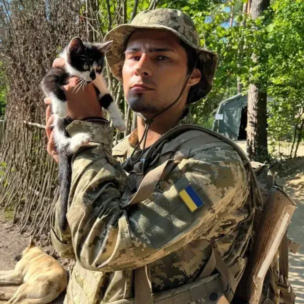 Відомий український співак заявив про завершення військових навчань: "Боявся втратити себе"