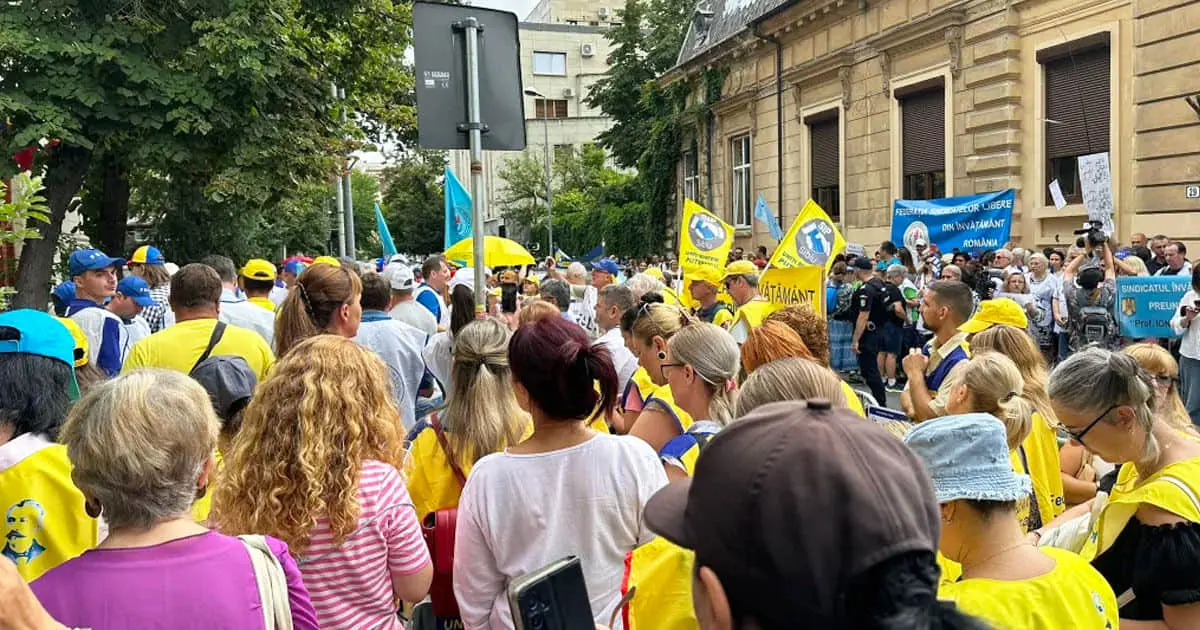В Румунії вчителі вийшли на протест з вимогою відставки міністра освіти