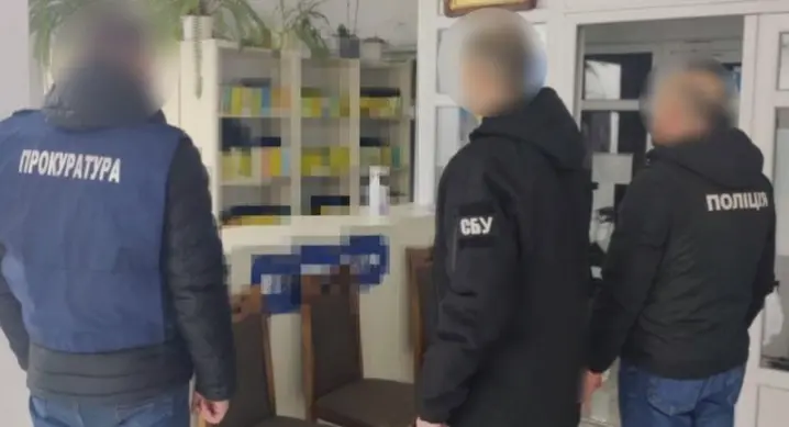 На Буковині шість медиків створили організовану злочинну групу та підробляли документи для військовозобов’язаних чоловіків