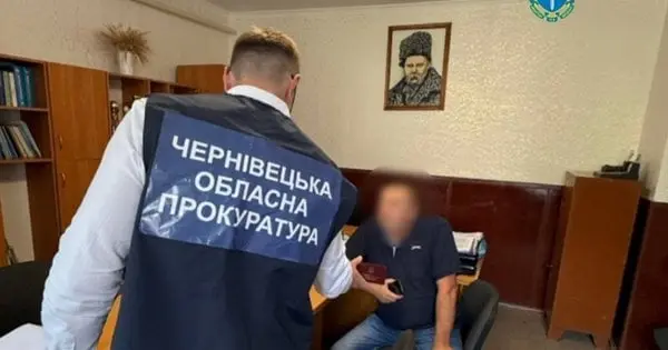 Дев'ять чиновників з Буковини отримали підозри через схеми із закупівлями