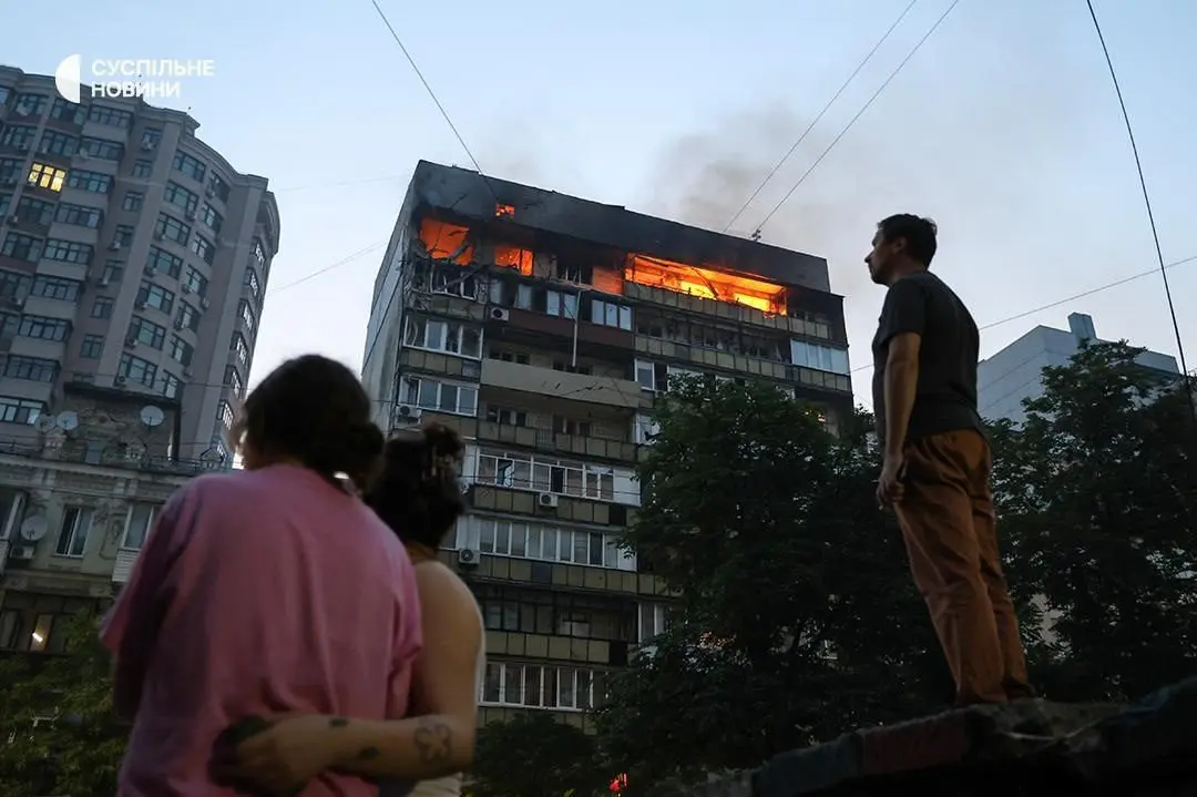 У Шевченківському та Подільському районах розгорнули штаби для допомоги постраждалим від ворожої атаки