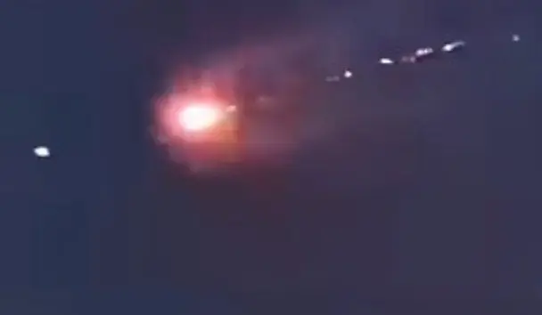 У небі над Китаєм збили загадковий НЛО: відео