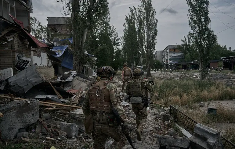 Трегубов заявив, що в районі Добропілля основну загрозу вдалося загасити