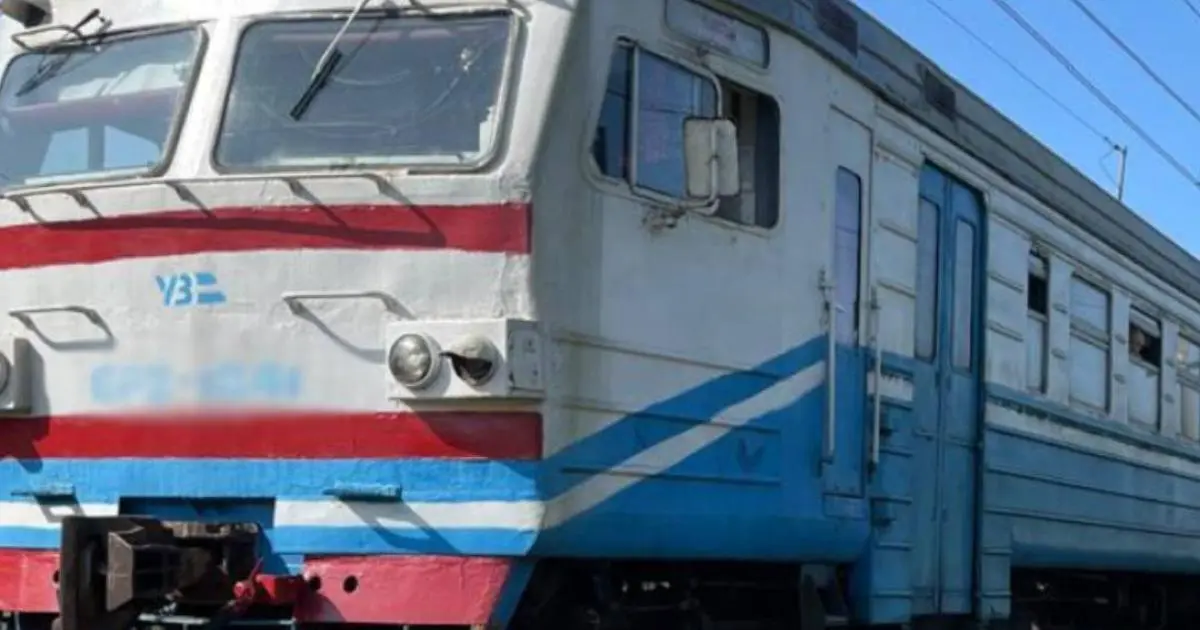 Хлопець у навушниках потрапив під потяг у Харківському районі