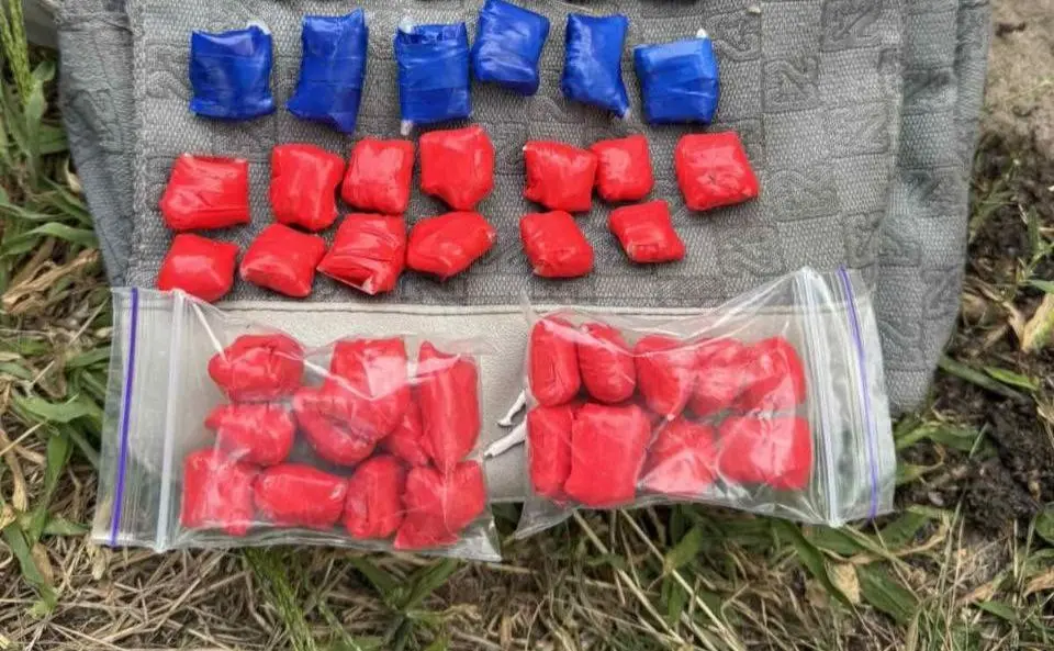 На Оболоні затримали 17-річного наркозбувача з психотропами
