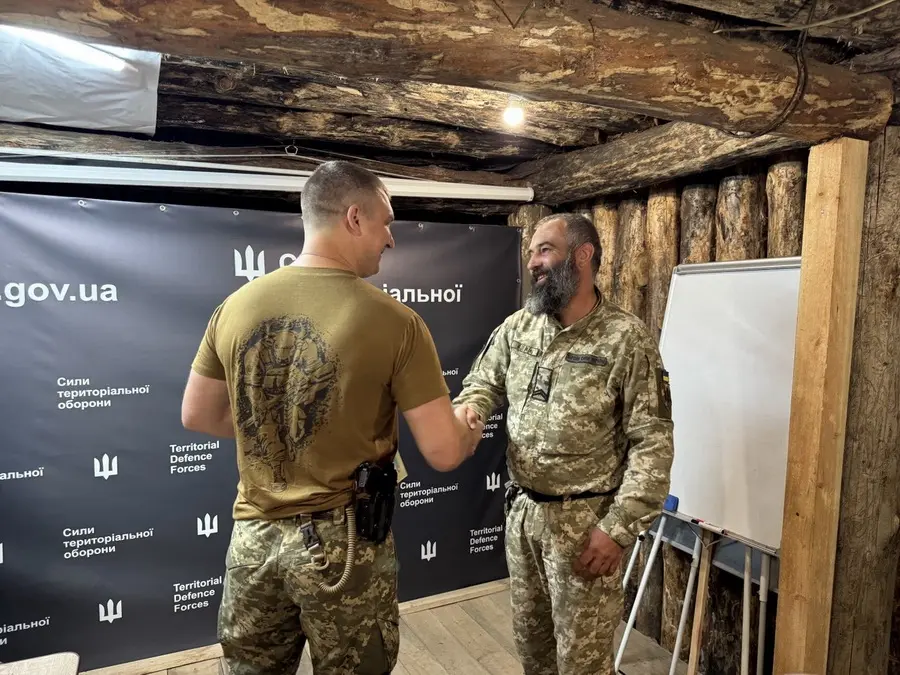 Комбриг вручив відзнаки від Президента військовим вінницької 120-ї бригади