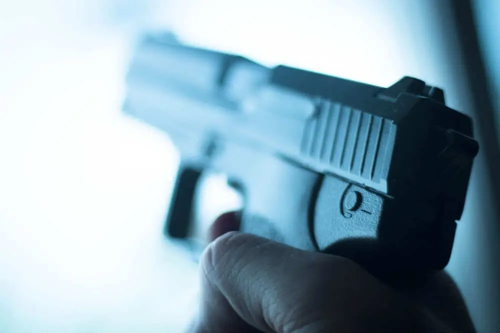 Поліція відкрила провадження щодо підлітка, який у Вінниці стріляв у супермаркеті
