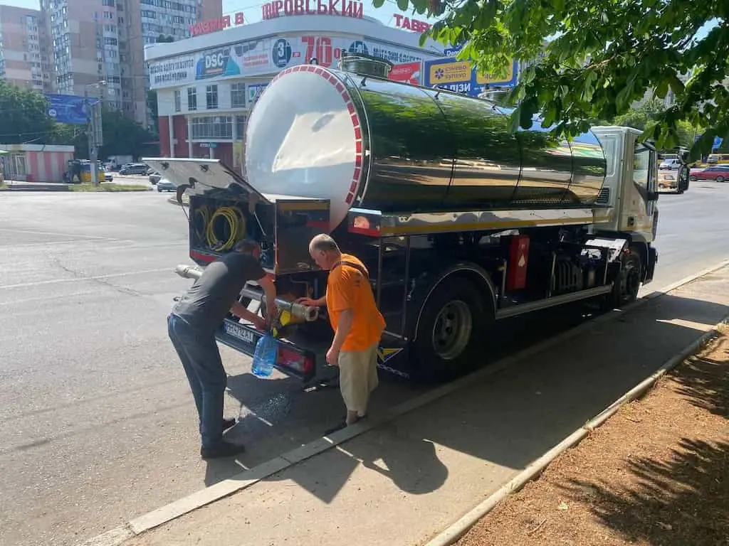 Одеситам організували підвезення технічної води: адреси