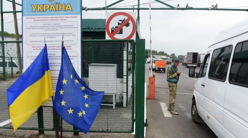 Митниця радить обирати альтернативні пункти пропуску замість "Шегині - Медика": причина