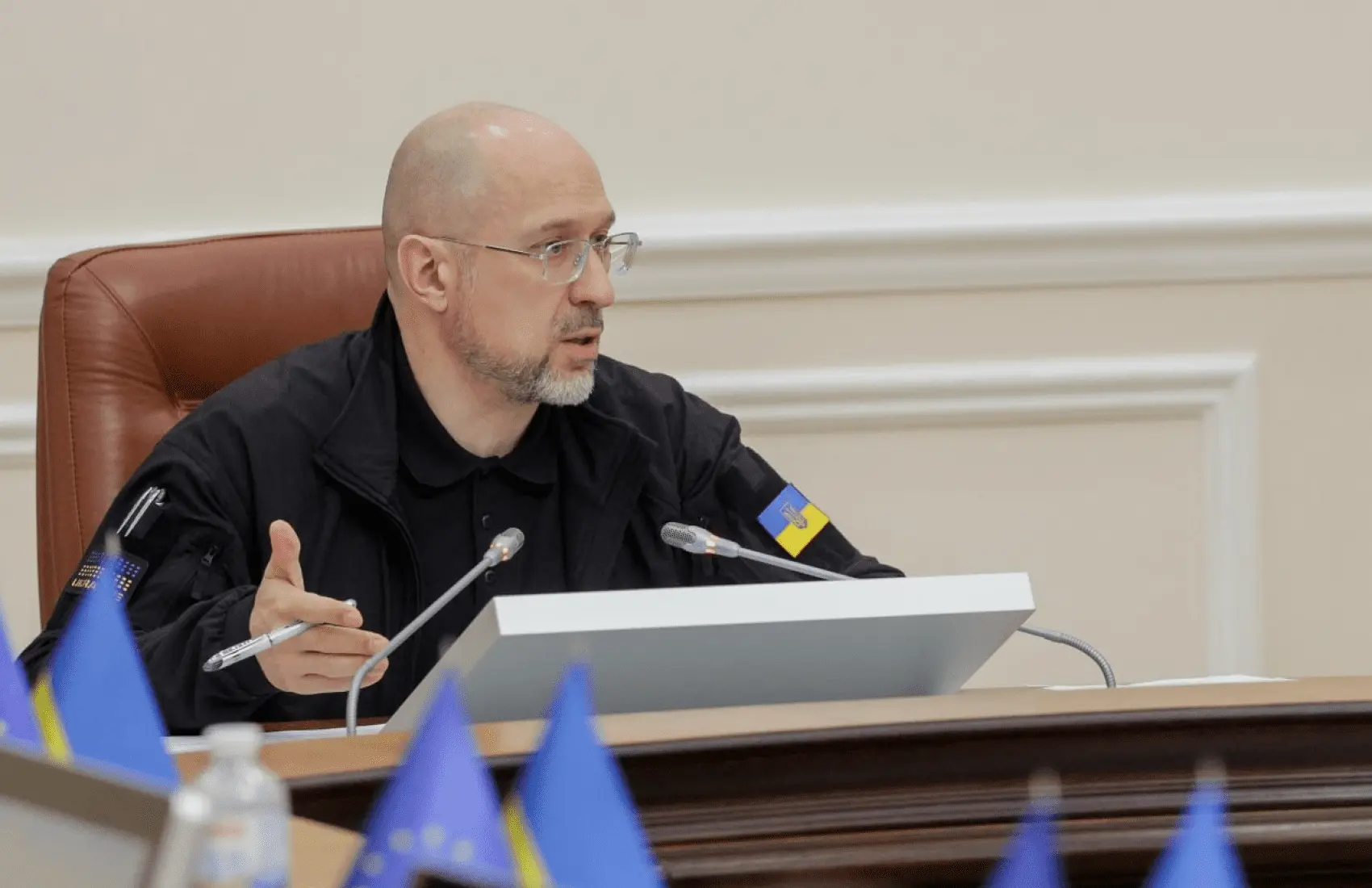 Раді пропонують дозволити звільняти Кабмін під час війни