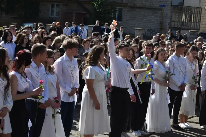 У Чернівцях 312 випускників 11-класів завершили навчання з відзнакою