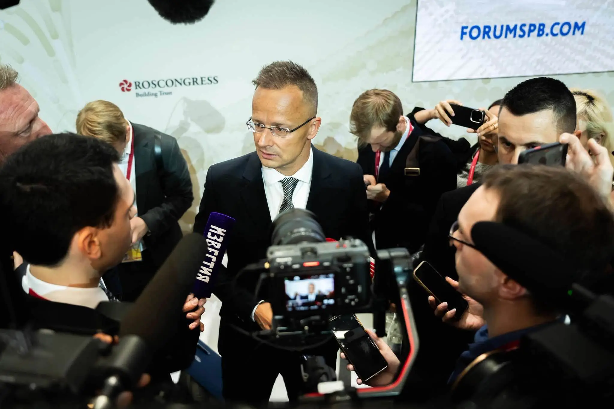 Сійярто похизувався переговорами про газ у Санкт-Петербурзі