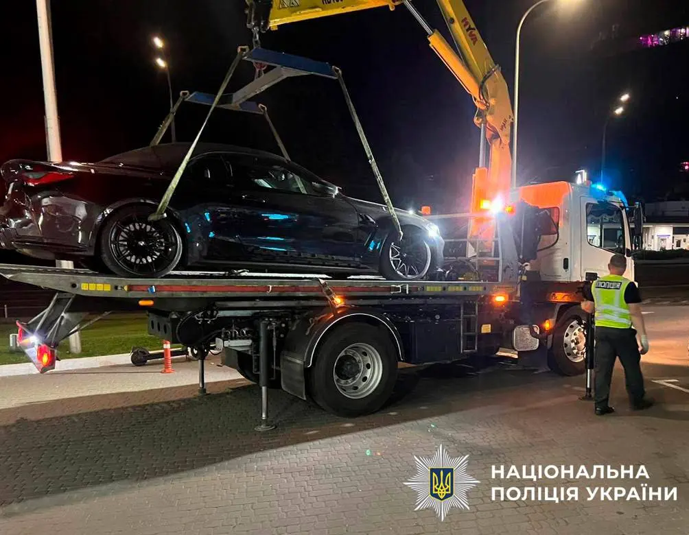 24-річного водія, що “дрифтував” у Києві на День жалоби, притягнуто до відповідальності