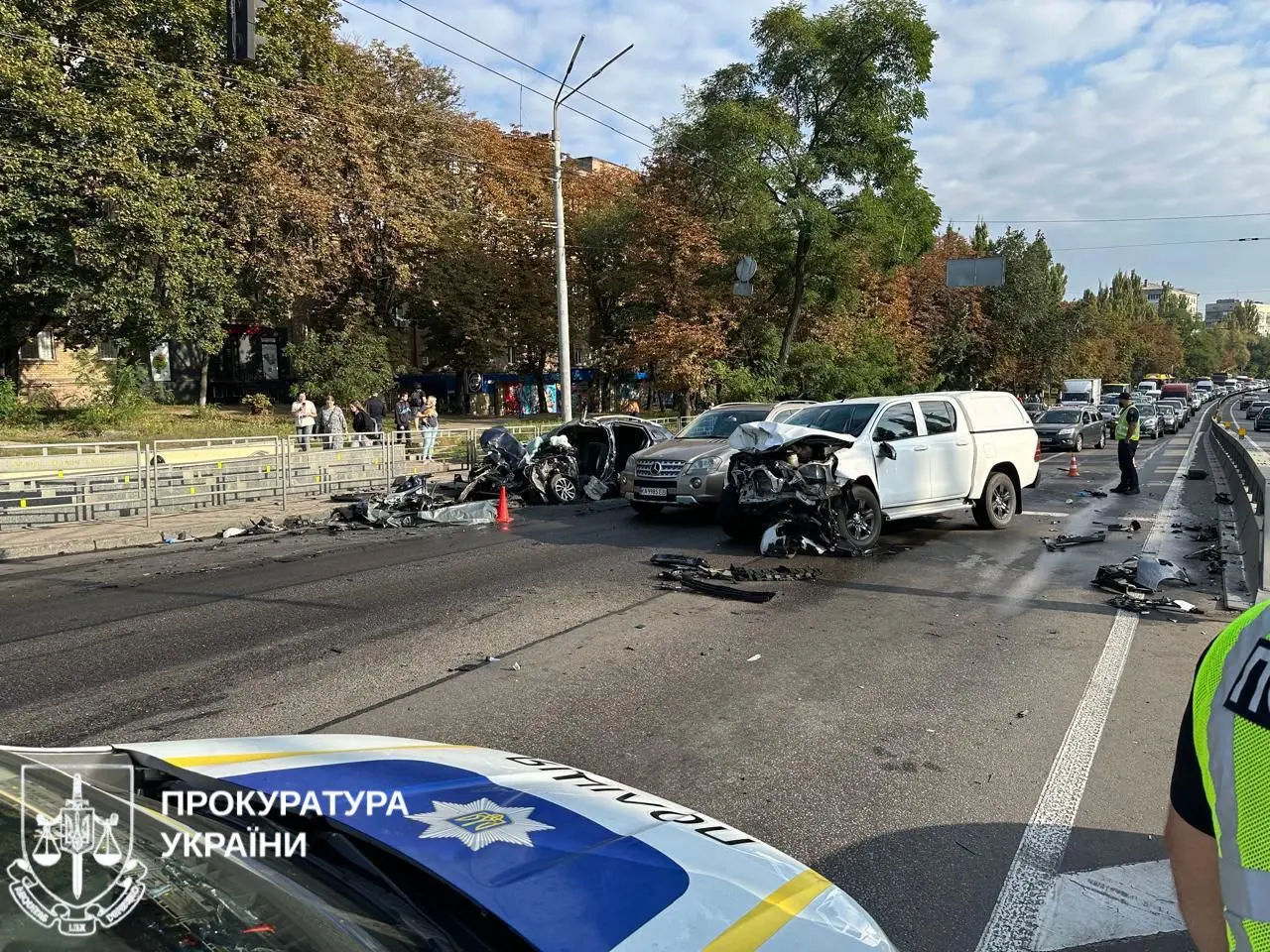 ДБР розслідує смертельне ДТП у Києві за участі військового за кермом службового авто