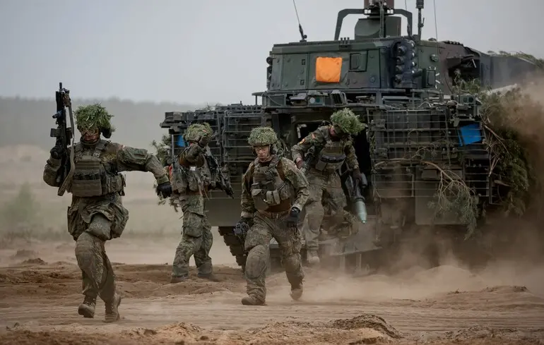 У Німеччині затвердили на майже мільярд євро менше допомоги для України, ніж планували. Чому? — Bild