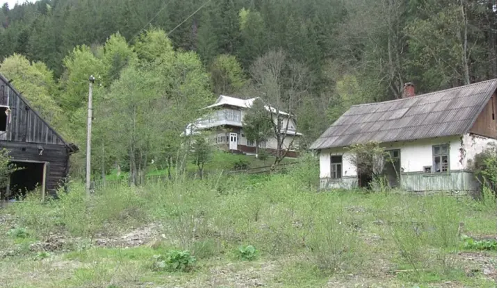 Село-привид біля румунського кордону: чому тут вже 15 років ніхто не живе?