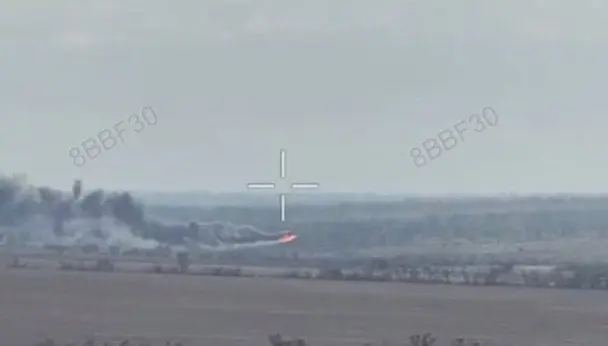 Українські бійці FPV-дроном знищили російський гелікоптер Мі-8 — яскраві кадри