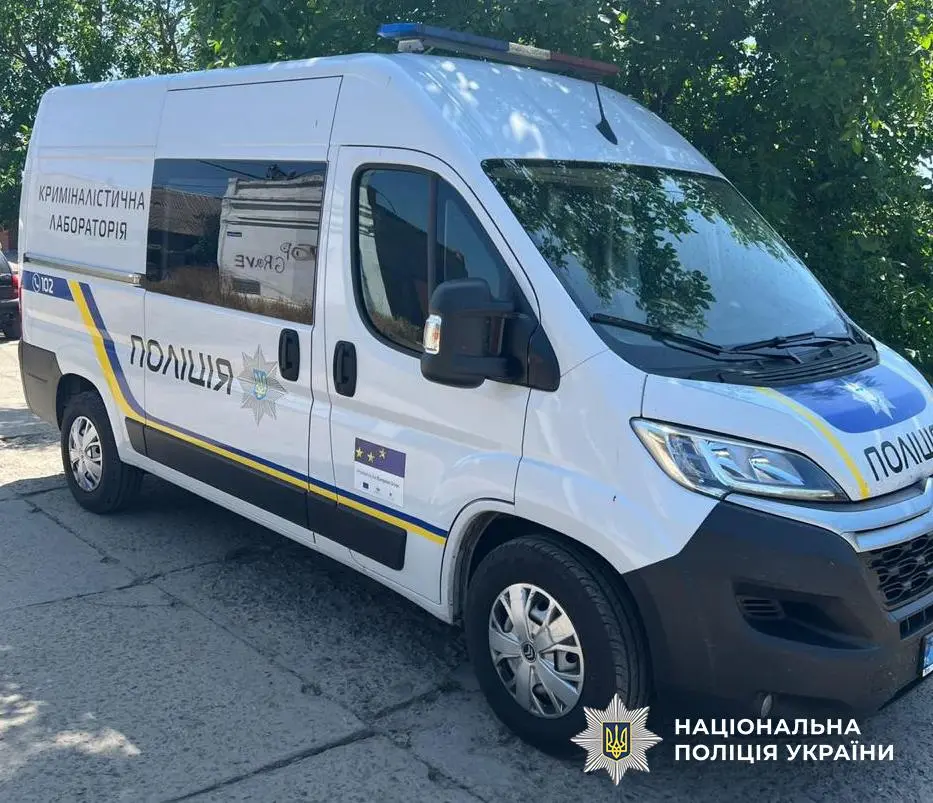 У Рені на вулиці п’яний чоловік зарізав співмешканку