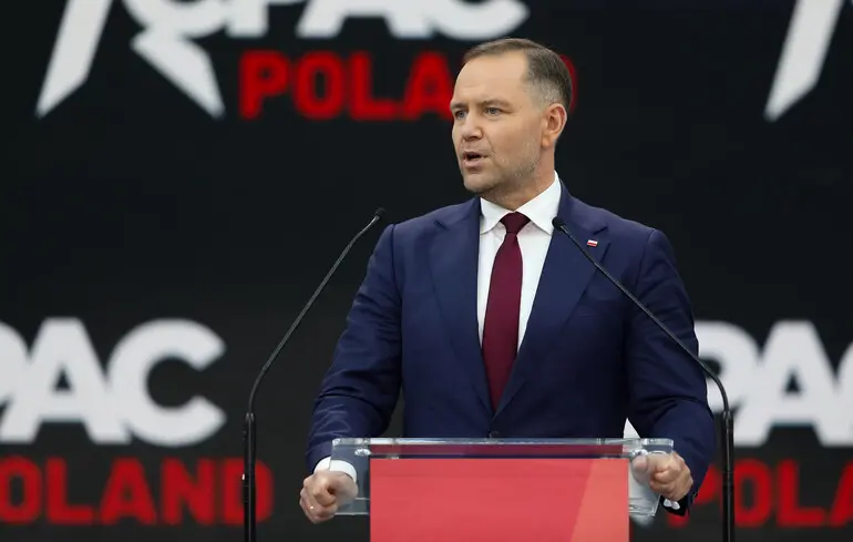 На виборах президента Польщі переміг Кароль Навроцький: що він говорив про Україну та Зеленського