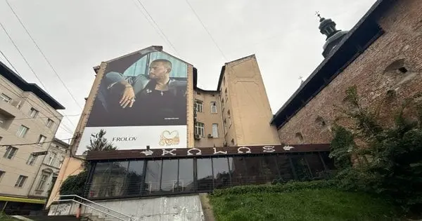 Ресторан у центрі Львова облаштував терасу на захопленій комунальній землі