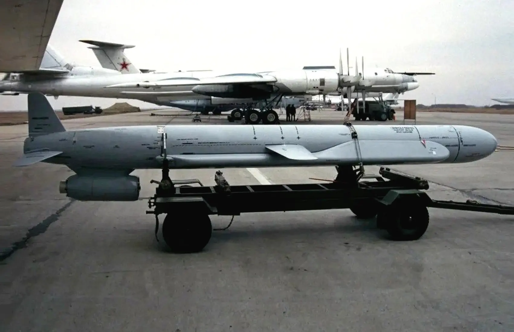 СБУ: В российских ракетах Х-101 до 250 западных компонентов, в "Шахедах" – до 400