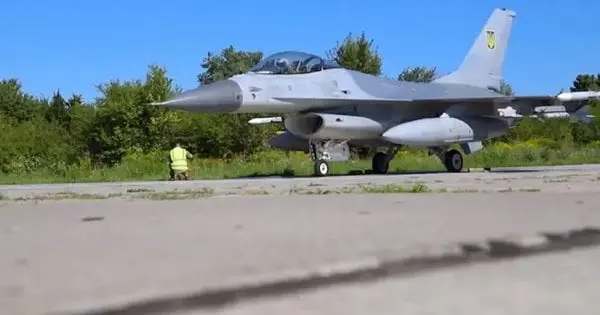 Повітряні сили показали роботу українських пілотів F-16 під час нічної російської атаки