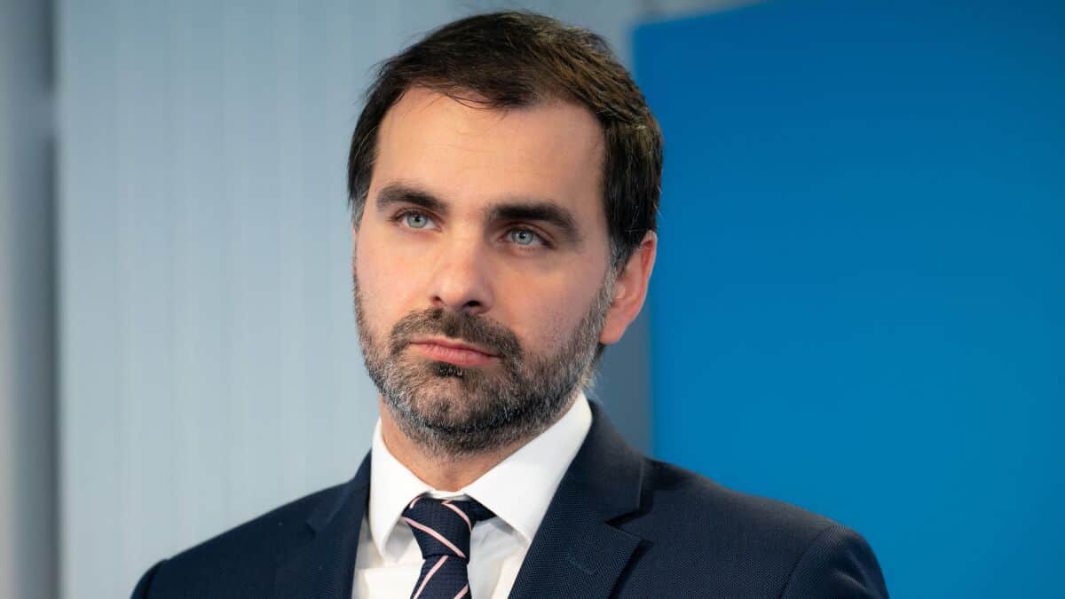 У Франції заявили, що нові погрози Трампа тарифами "анітрохи не допомагають"
