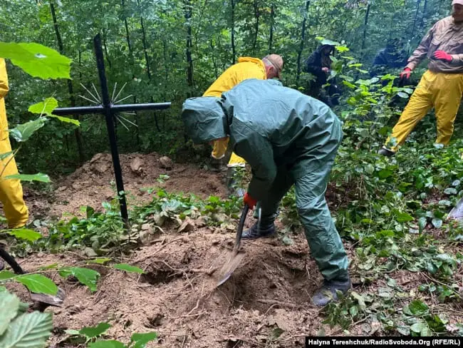 Україна в найближчі тижні видасть Польщі нові дозволи на ексгумацію жертв Волинської трагедії